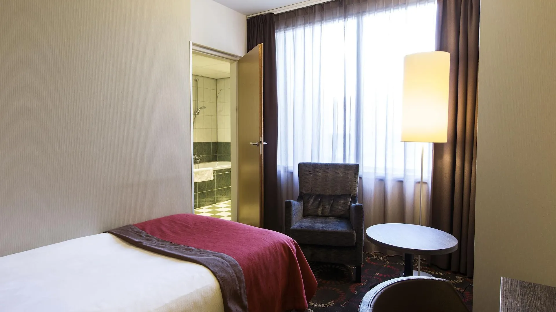 Crown Hotel Eindhoven Centre