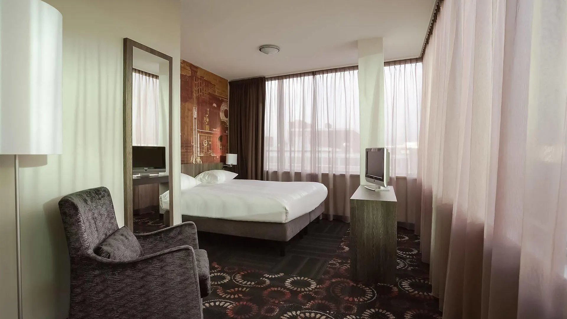 Crown Hotel Eindhoven Centre