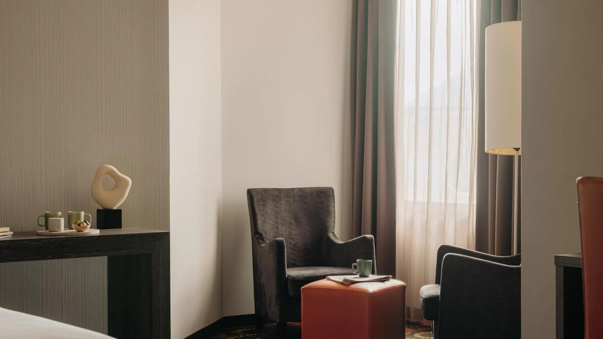 Crown Hotel Eindhoven Centre